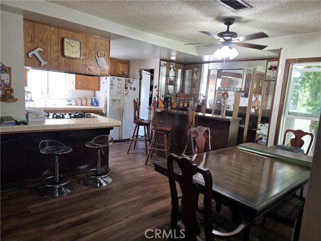 4734 Helmgate Drive, El Monte CA: https://media.crmls.org/medias/1dba337f-1376-4143-89a7-25ad2771c518.jpg