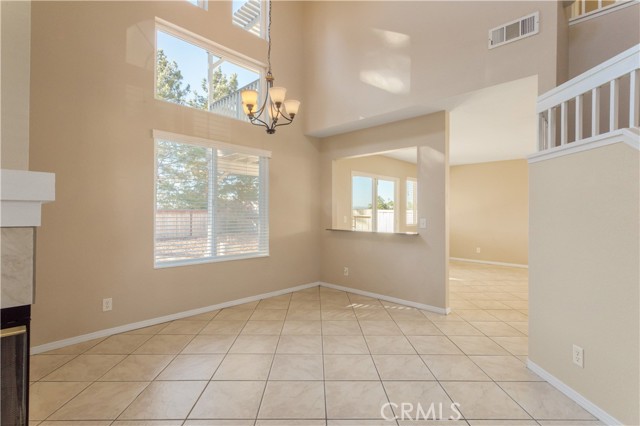 Detail Gallery Image 7 of 25 For 44715 Calle Banuelos, Temecula,  CA 92592 - 4 Beds | 2/1 Baths