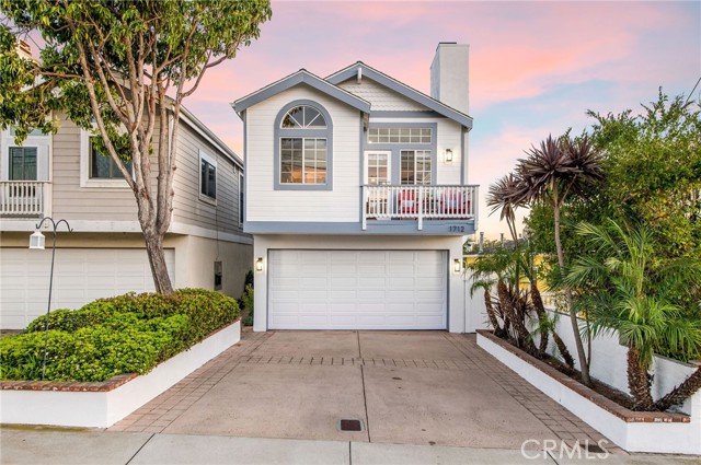 1712 Speyer Lane, Redondo Beach, California 90278, 3 Bedrooms Bedrooms, ,2 BathroomsBathrooms,Residential,Sold,Speyer,SB22079667