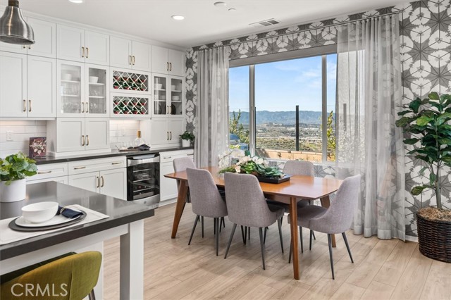 Detail Gallery Image 10 of 63 For 18262 Astro Ct, Saugus,  CA 91350 - 4 Beds | 3 Baths