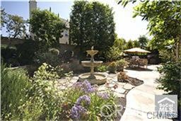 37 Twiggs, Irvine CA: https://media.crmls.org/medias/1dbc570e-361f-44ac-821c-d82b3253aeca.jpg