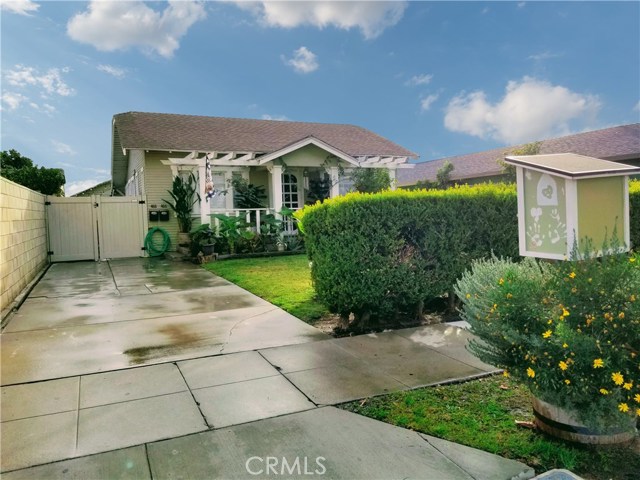 486 E Plymouth St, Long Beach, CA 90805