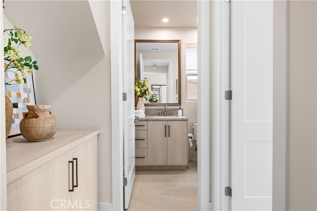 Detail Gallery Image 16 of 44 For 122 Mossvine, Irvine,  CA 92618 - 4 Beds | 3 Baths