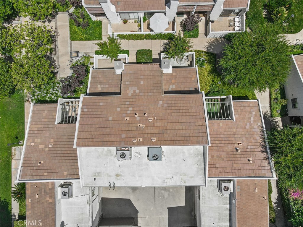 https://media.crmls.org/medias/1dbd7823-d05e-4443-acd6-674ac0b324ef.jpg?preset=X-Large