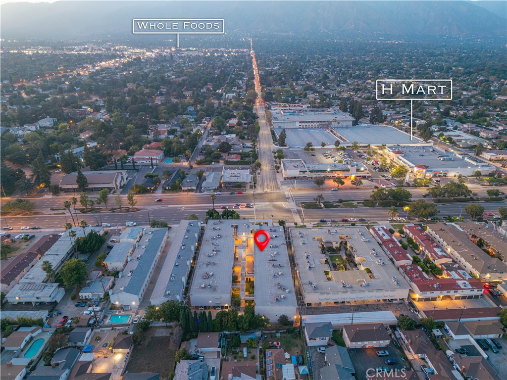 https://media.crmls.org/medias/1dbe3a3d-b118-4492-9bf6-519d92d4816e.jpg?preset=X-Large