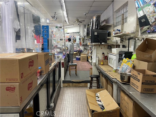 8273 S San Pedro, Los Angeles, California 90003, ,Commercial Sale,For Sale,8273 S San Pedro,CRSB23216160