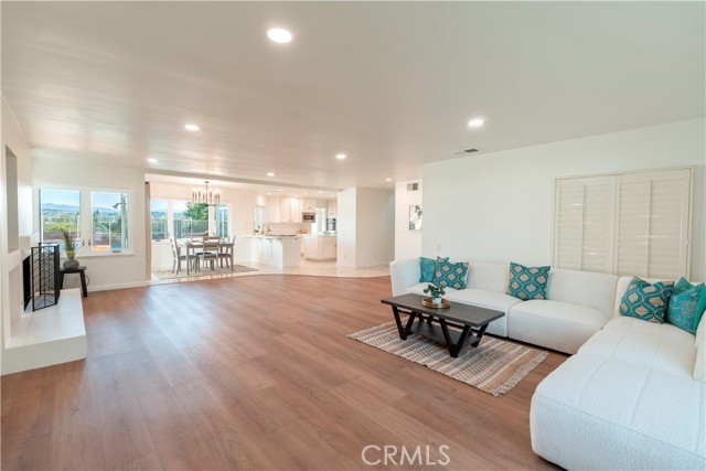 Detail Gallery Image 2 of 41 For 26102 Spur Branch Ln, Laguna Hills,  CA 92653 - 5 Beds | 4/1 Baths