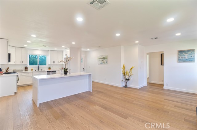 Detail Gallery Image 4 of 28 For 12681 Loraleen, Garden Grove,  CA 92841 - 3 Beds | 2 Baths