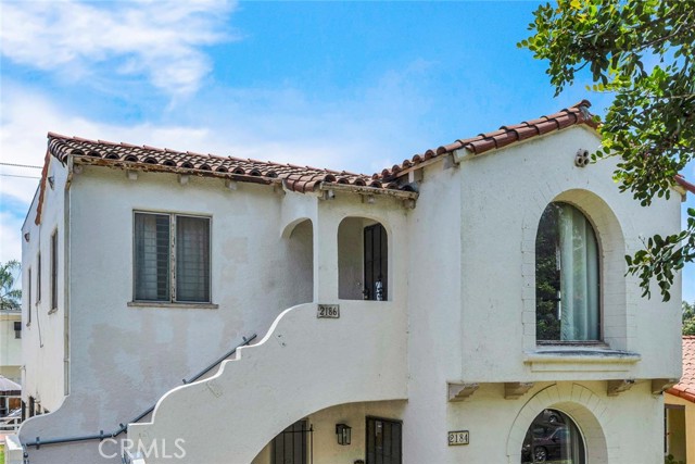 2184 Cedar Avenue, Long Beach CA: https://media.crmls.org/medias/1dbfd063-e039-4e1e-b7d2-d90b1b812c27.jpg