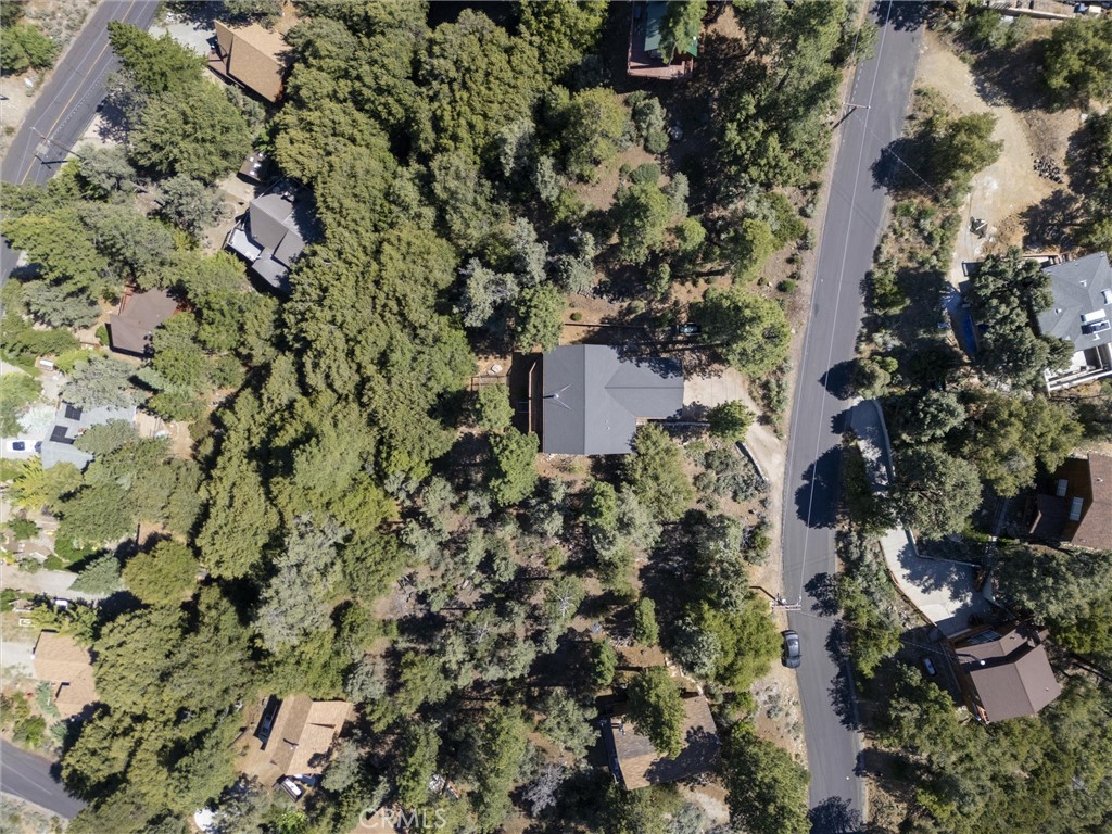 https://media.crmls.org/medias/1dc134c1-e055-4c50-9904-4b82c59a4ed7.jpg?preset=X-Large