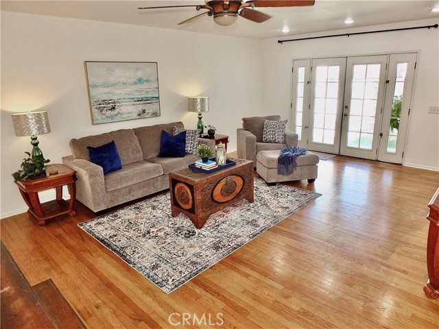 4306 Hackett Avenue, Lakewood CA: https://media.crmls.org/medias/1dc17f1d-27e0-4980-8d51-62cca1133d68.jpg