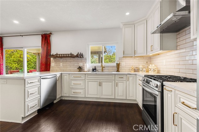 Detail Gallery Image 33 of 67 For 2367 Deerhorn Dr, Riverside,  CA 92506 - 4 Beds | 2/1 Baths