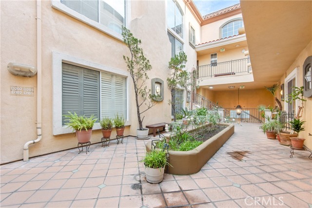 Detail Gallery Image 5 of 28 For 7111 La Tijera Bld #D101,  Los Angeles,  CA 90045 - 1 Beds | 1 Baths