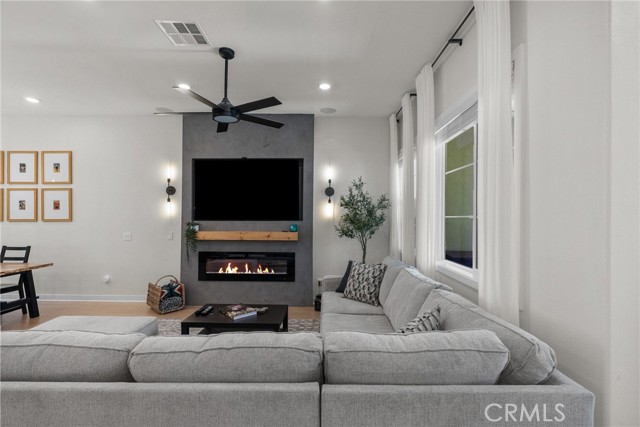 Image 7 of 43 For 27411 Arborview Lane
