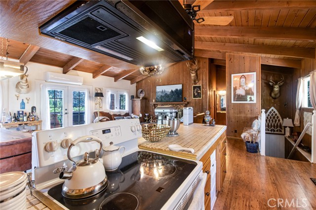 Detail Gallery Image 7 of 27 For 28975 Alder Ter, Cedar Glen,  CA 92321 - 4 Beds | 2 Baths