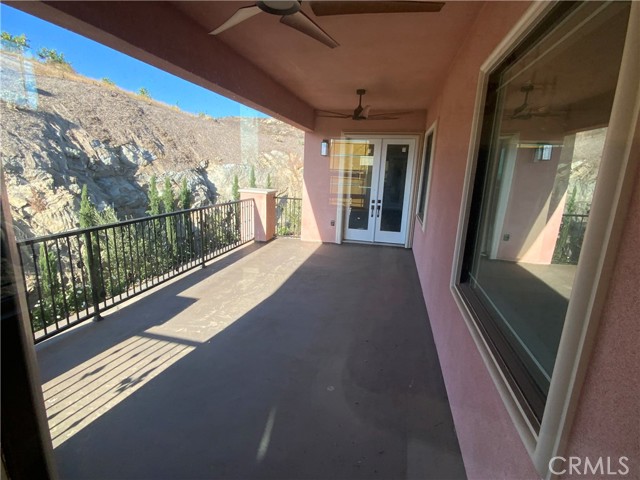 17190 Small Canyon Lane, Riverside CA: https://media.crmls.org/medias/1dc2d6e9-b9d0-42a1-8cbb-bf39dda39138.jpg