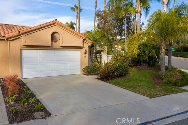 27 Genoa, Laguna Niguel CA: https://media.crmls.org/medias/1dc34ea0-0563-4b9e-98cf-4540d5b40452.jpg
