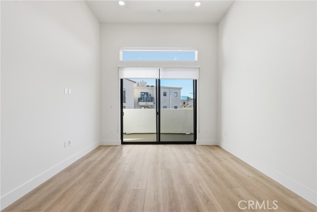 Detail Gallery Image 3 of 16 For 12078 Guerin St #408,  Studio City,  CA 91604 - 3 Beds | 2 Baths