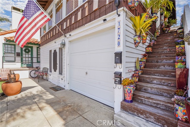 1720 Manhattan Avenue, Hermosa Beach, California 90254, 3 Bedrooms Bedrooms, ,2 BathroomsBathrooms,Residential,Sold,Manhattan,SB21061429