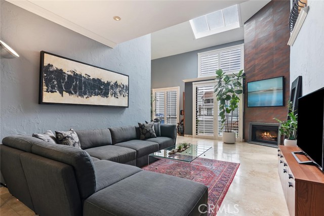 13331 Moorpark Street, Sherman Oaks CA: https://media.crmls.org/medias/1dc36e57-50ff-4996-b8e2-7d1c61d90ce3.jpg