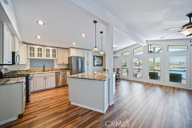 Detail Gallery Image 12 of 69 For 551 Beach, Needles,  CA 92363 - 2 Beds | 2 Baths