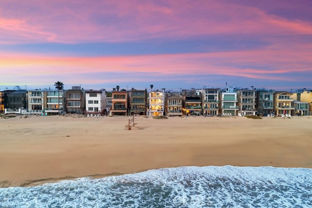 105 A Surfside Avenue, Surfside CA: https://media.crmls.org/medias/1dc59b43-2a95-4e3f-b571-559b8a23186a.jpg