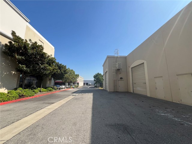 5352 Irwindale Avenue, Baldwin Park, California 91706, ,Commercial Lease,For Rent,5352 Irwindale Avenue,CROC24143510