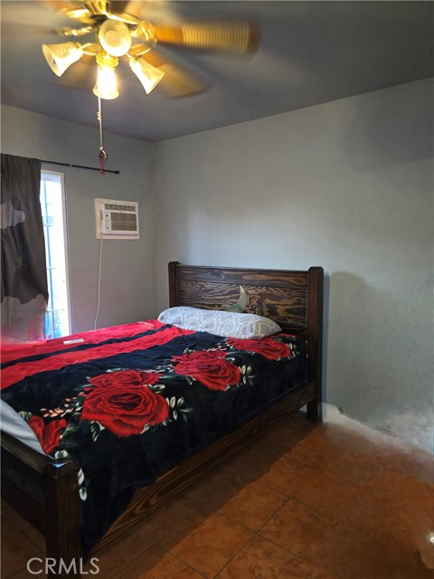 Detail Gallery Image 16 of 51 For 14023 Hubbard St, Sylmar,  CA 91342 - 7 Beds | 4 Baths
