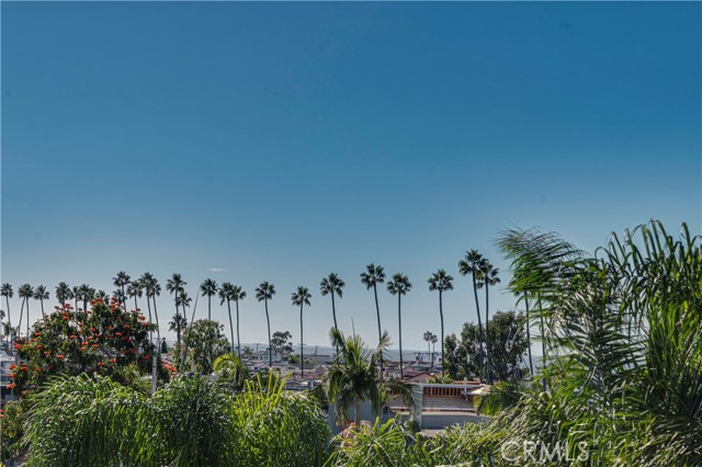 Detail Gallery Image 48 of 65 For 608 Heliotrope, Corona Del Mar,  CA 92625 - 4 Beds | 4 Baths