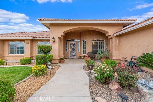 Detail Gallery Image 5 of 60 For 15015 Sycamore St, Hesperia,  CA 92345 - 4 Beds | 2/1 Baths