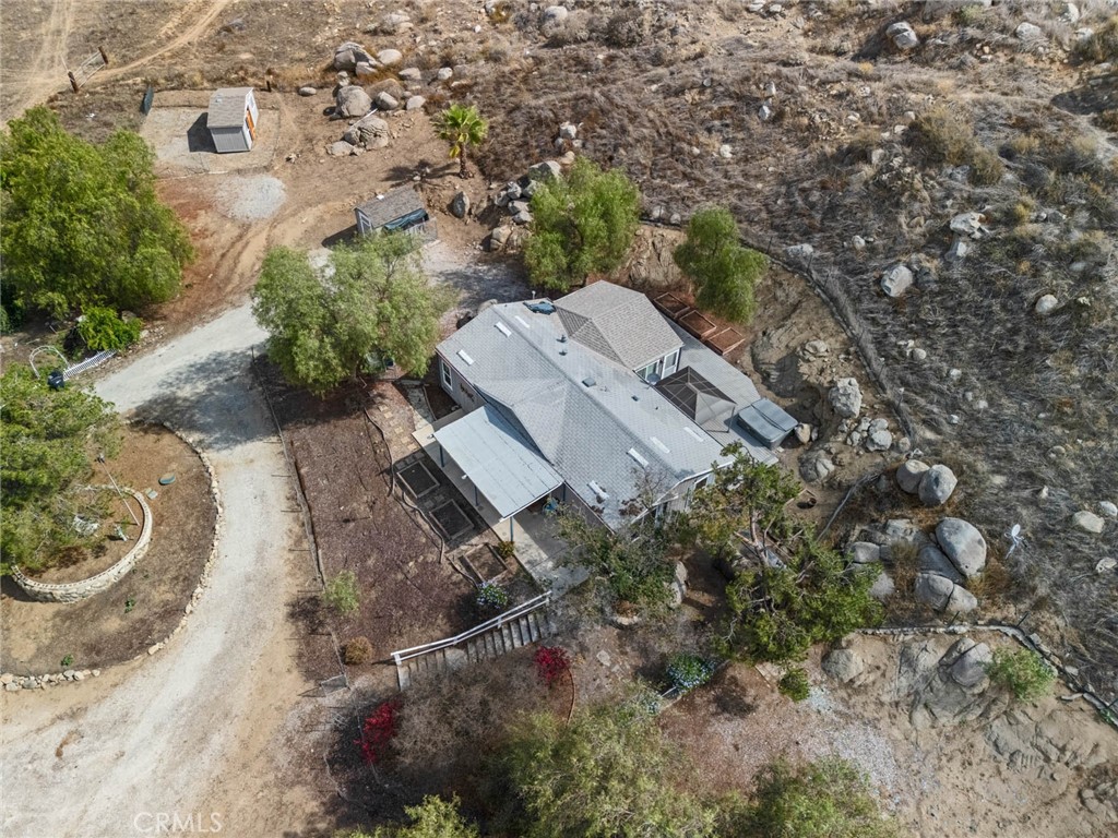 https://media.crmls.org/medias/1dc82871-d813-4713-91eb-78d29089045d.jpg?preset=X-Large