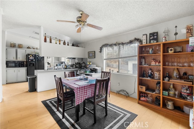 748 Garrett Lane, Arroyo Grande CA: https://media.crmls.org/medias/1dc82f69-2655-4e8c-b802-c68ba32c8770.jpg