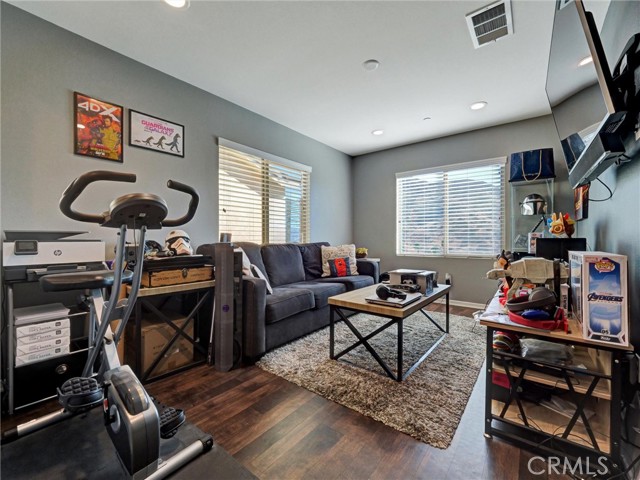 Detail Gallery Image 16 of 29 For 24203 Lilac Lane, Lake Elsinore,  CA 92532 - 4 Beds | 3 Baths