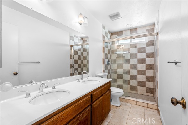 25496 Coral Wood Street, Lake Forest CA: https://media.crmls.org/medias/1dc87887-ae6e-480b-b905-7ad6bd171896.jpg