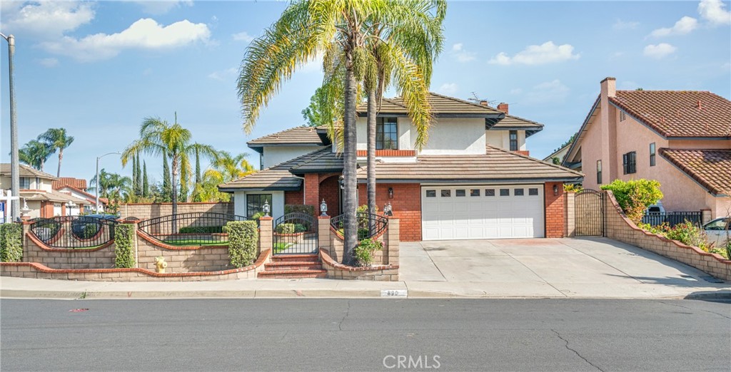 890 San Nicholas Drive