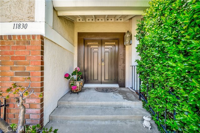 11830 Killimore Avenue, Porter Ranch CA: https://media.crmls.org/medias/1dc93942-f823-482f-b989-2625ce2534cd.jpg