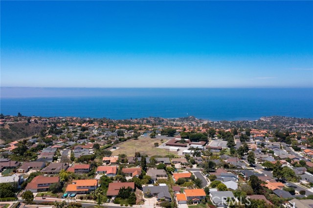 28839 Trailriders Drive, Rancho Palos Verdes, California 90275, 4 Bedrooms Bedrooms, ,2 BathroomsBathrooms,Residential,Sold,Trailriders,PV22139747