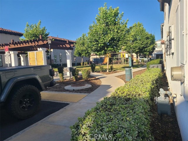 Detail Gallery Image 3 of 3 For 1438 Madrid Dr, Pomona,  CA 91766 - 4 Beds | 3 Baths