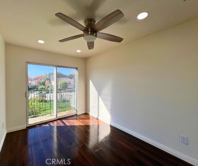 Detail Gallery Image 13 of 20 For 12368 Osborne #4,  Pacoima,  CA 91331 - 3 Beds | 3 Baths