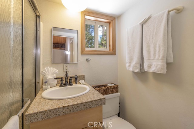 Detail Gallery Image 16 of 28 For 42569 Willow Ave, Big Bear Lake,  CA 92315 - 2 Beds | 2 Baths