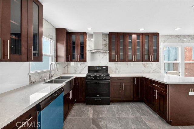 Detail Gallery Image 8 of 26 For 208 S Burris Ave, Compton,  CA 90221 - 3 Beds | 2 Baths