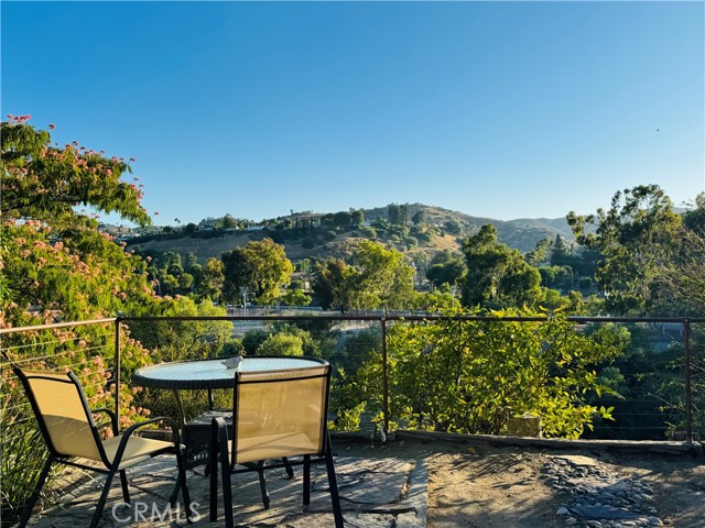 24308 Highlander, West Hills CA: https://media.crmls.org/medias/1dce6dc3-d098-4492-8200-7afafac098b1.jpg