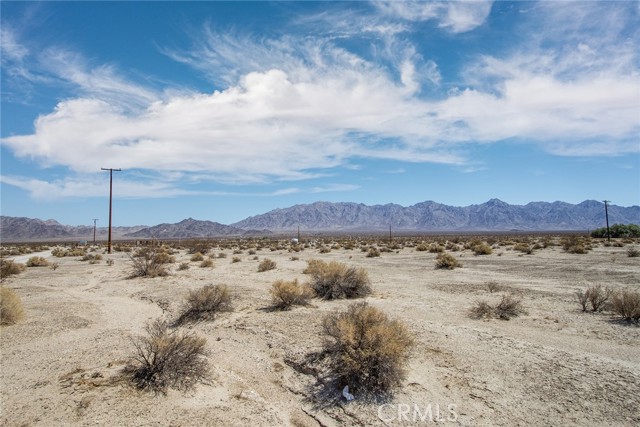 87000 Amboy Road, Twentynine Palms, California 92277, ,Land,For Sale,87000 Amboy Road,CRJT22139257