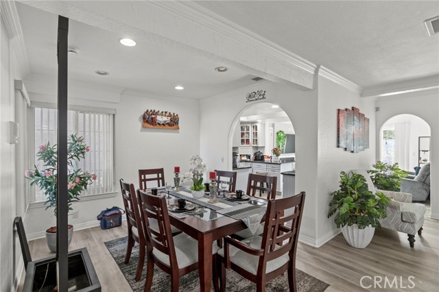 Detail Gallery Image 12 of 33 For 1981 W Bayshore, Anaheim,  CA 92801 - 3 Beds | 2/1 Baths