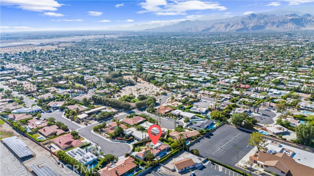 1045 E Deepak Road, Palm Springs CA: https://media.crmls.org/medias/1dcf2ef2-5475-4256-8aab-6720a2e476a9.jpg