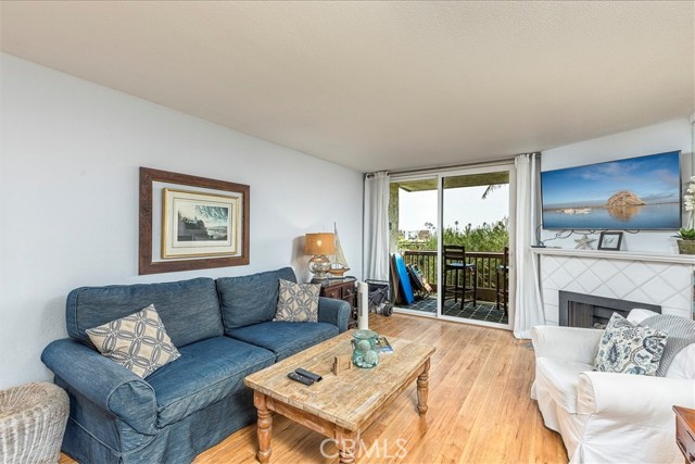 Detail Gallery Image 5 of 49 For 999 N Pacific #F103,  Oceanside,  CA 92054 - 1 Beds | 1 Baths