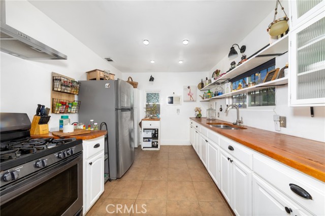 Detail Gallery Image 10 of 28 For 1388 N Lugo, San Bernardino,  CA 92404 - 2 Beds | 1 Baths