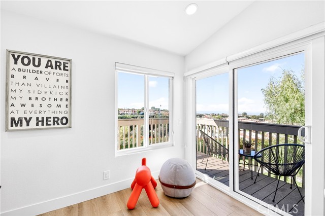 Detail Gallery Image 20 of 41 For 25 Hilltop Cir, Rancho Palos Verdes,  CA 90275 - 2 Beds | 2/1 Baths