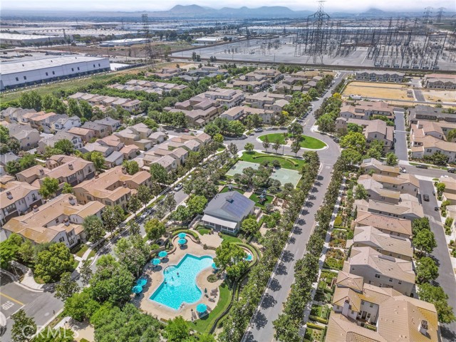 3943 E Lindenwood Drive, Ontario CA: https://media.crmls.org/medias/1dd03be8-687a-4e48-b660-5ac2afd67a2e.jpg