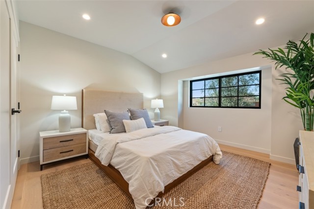 Detail Gallery Image 40 of 46 For 8960 Oak Park, –,  CA 91325 - 4 Beds | 3/1 Baths